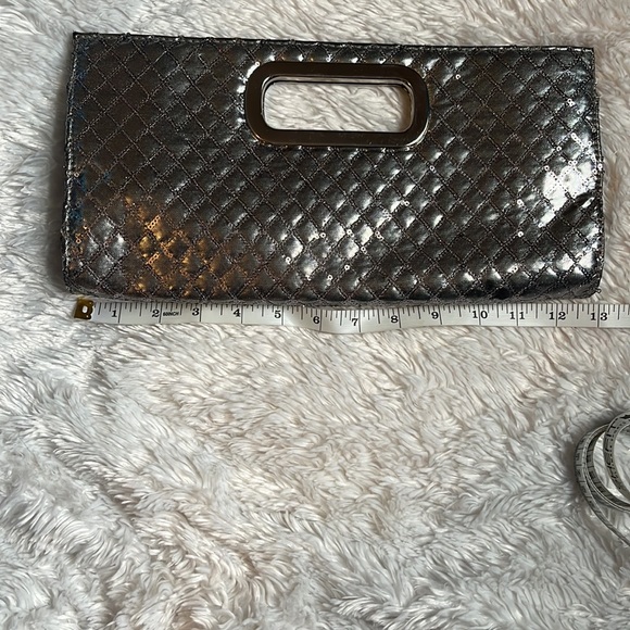 Vintage Silver Sequin Clutch - Picture 5 of 6